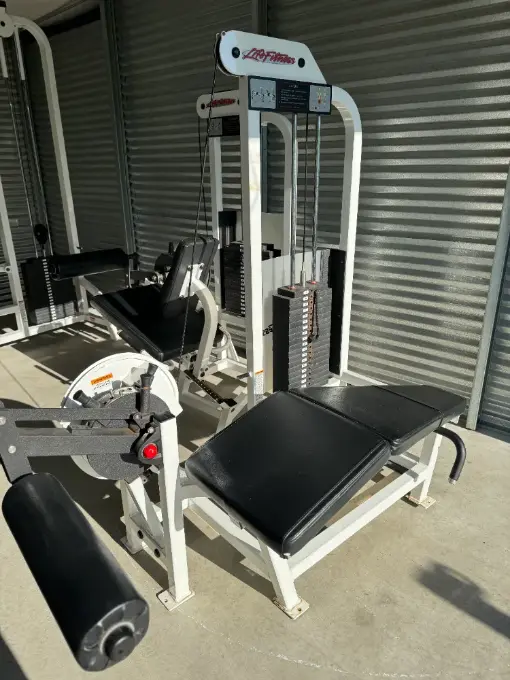 Life Fitness PRO Prone Leg Curl thumbnail 2