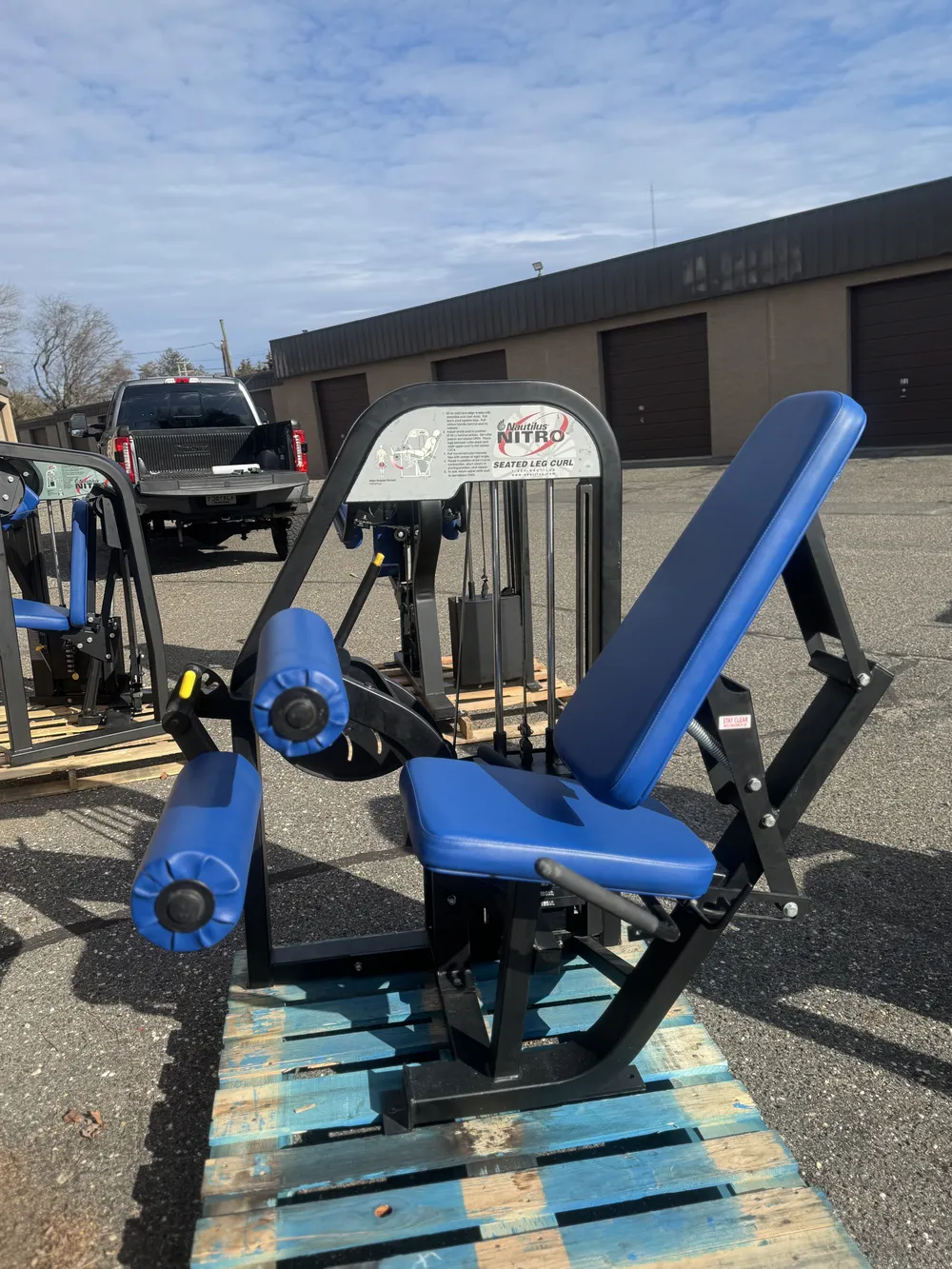 Nautilus Nitro Seated Leg Curl