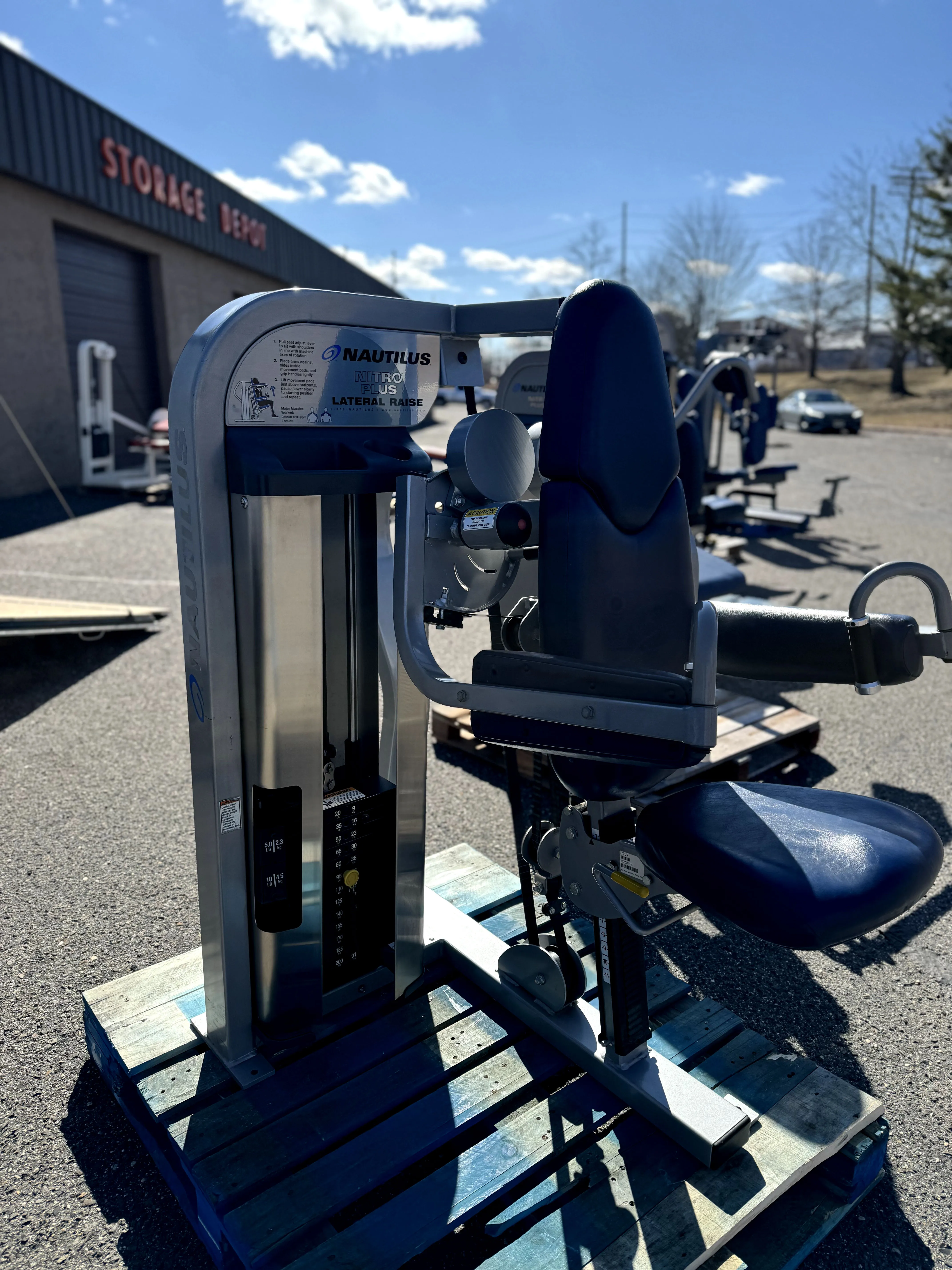 Nautilus Nitro Plus Lateral Raise thumbnail 4