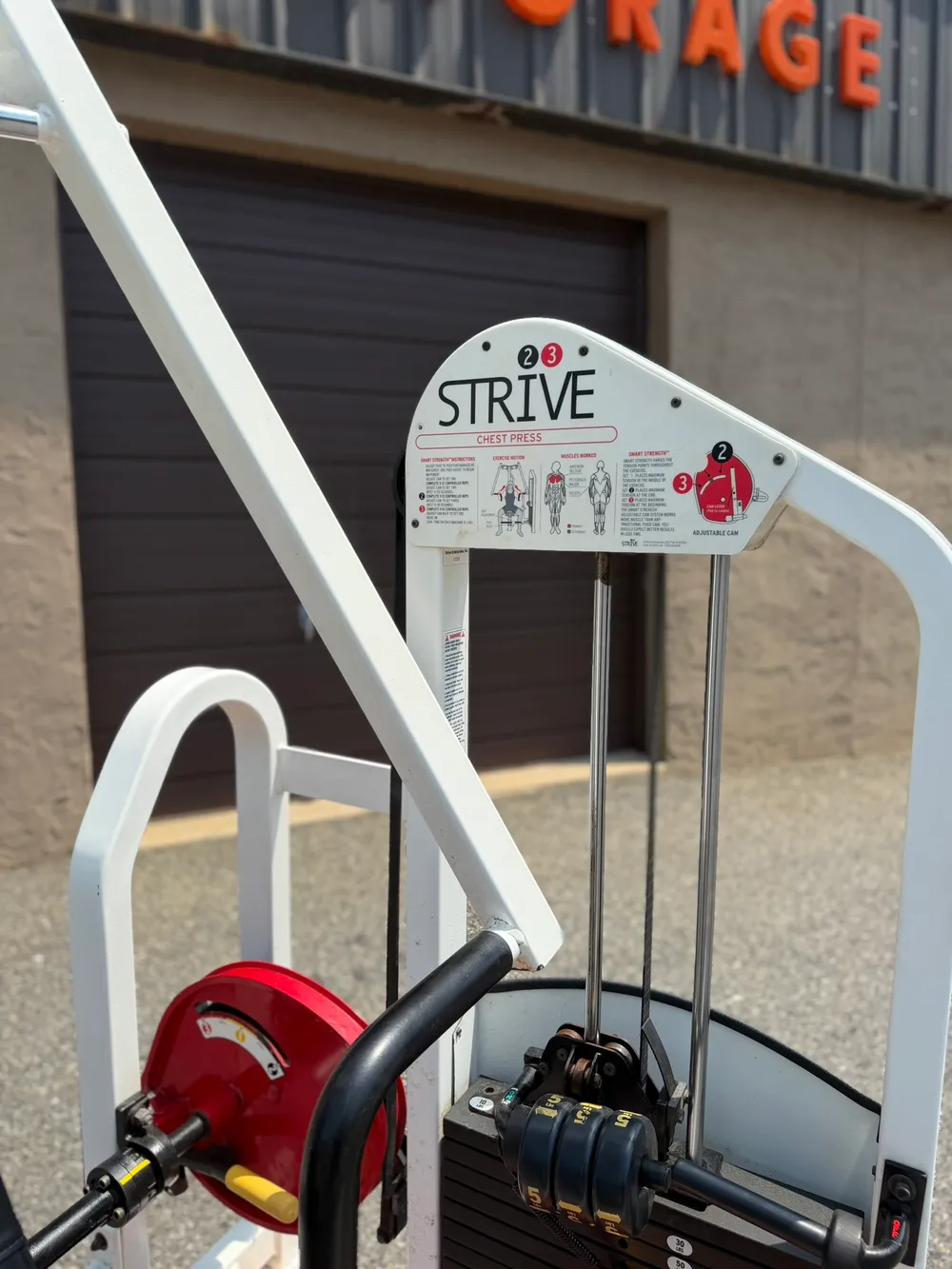 Strive Chest Press thumbnail 3