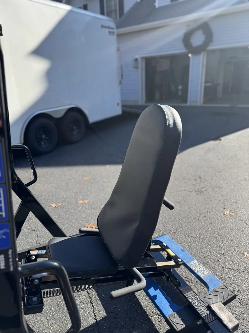 Hammer Strength Iso Leg Press thumbnail 2