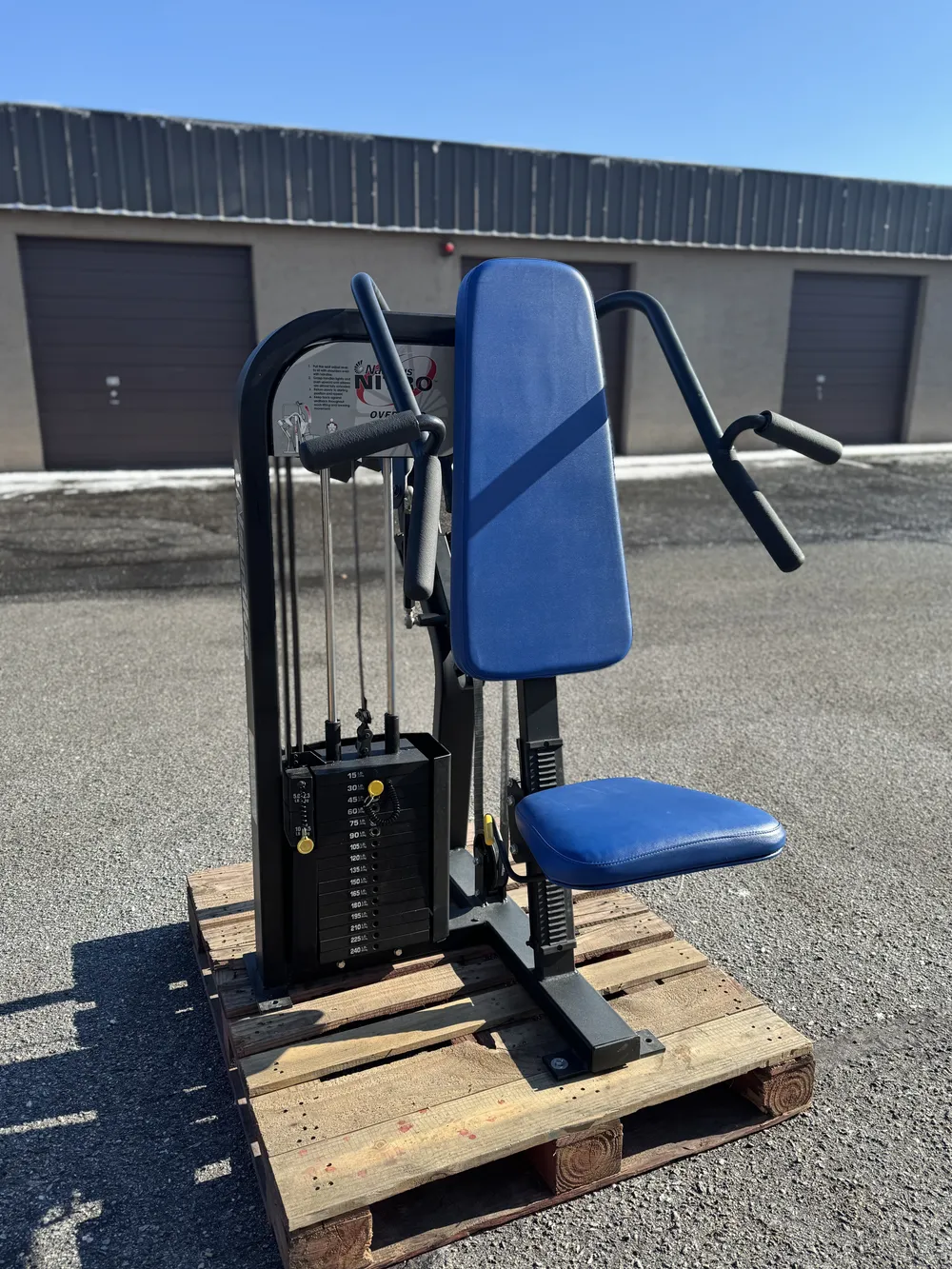 Nautilus Nitro Shoulder Press