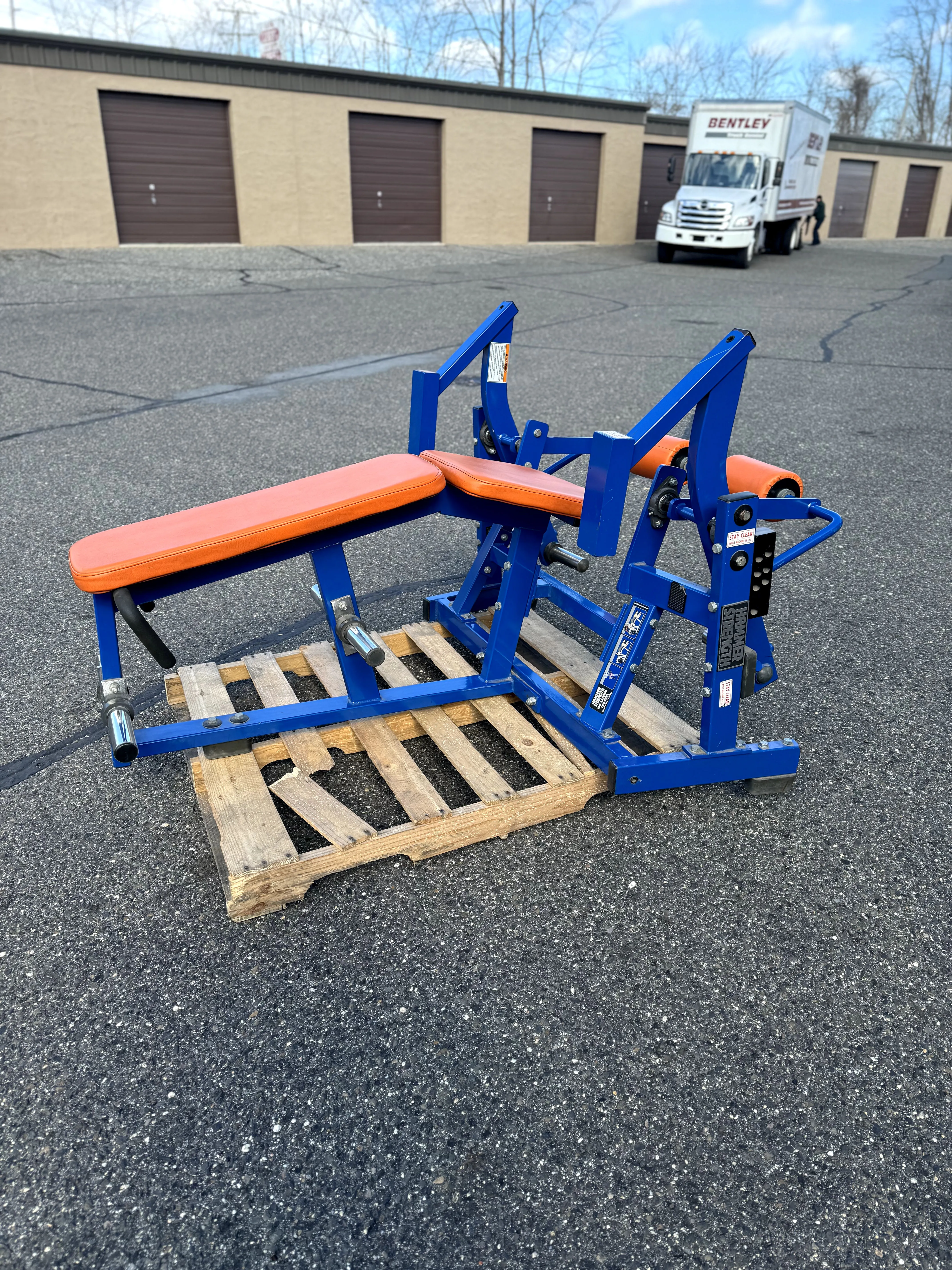 Hammer Strength Billateral Hamstring Curl