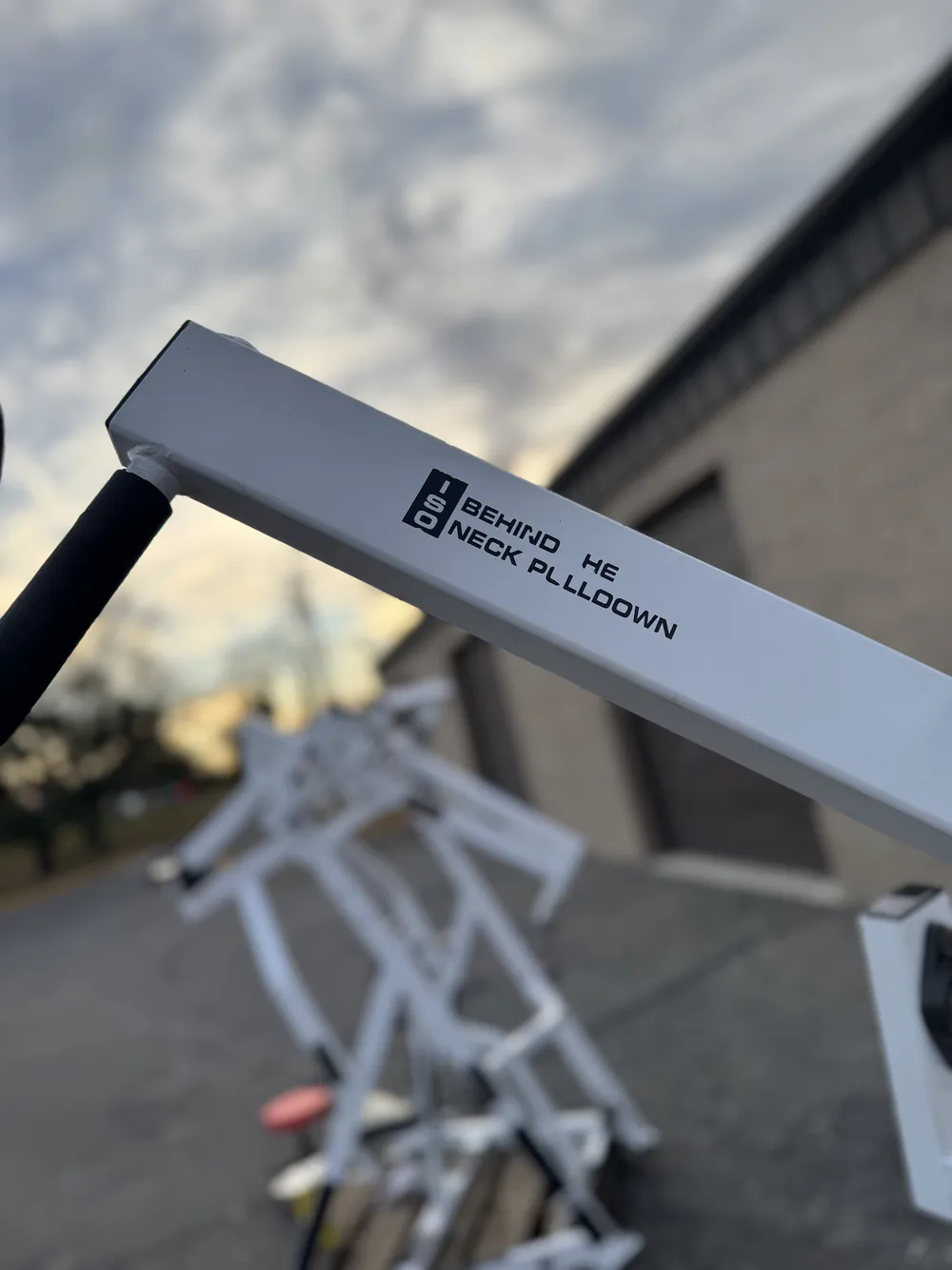 Hammer Strength Neck Pulldown thumbnail 3