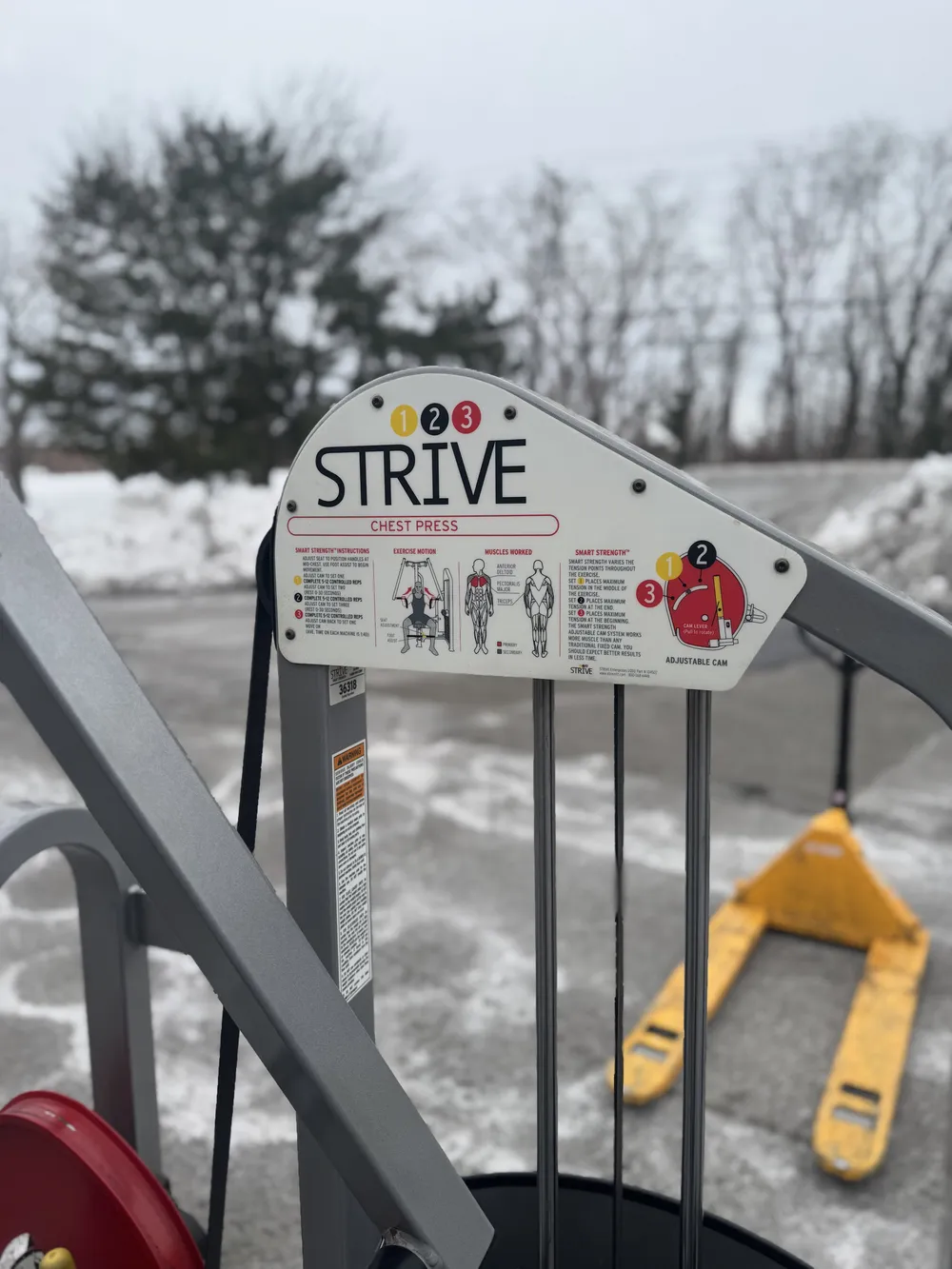 Strive Chest Press thumbnail 3