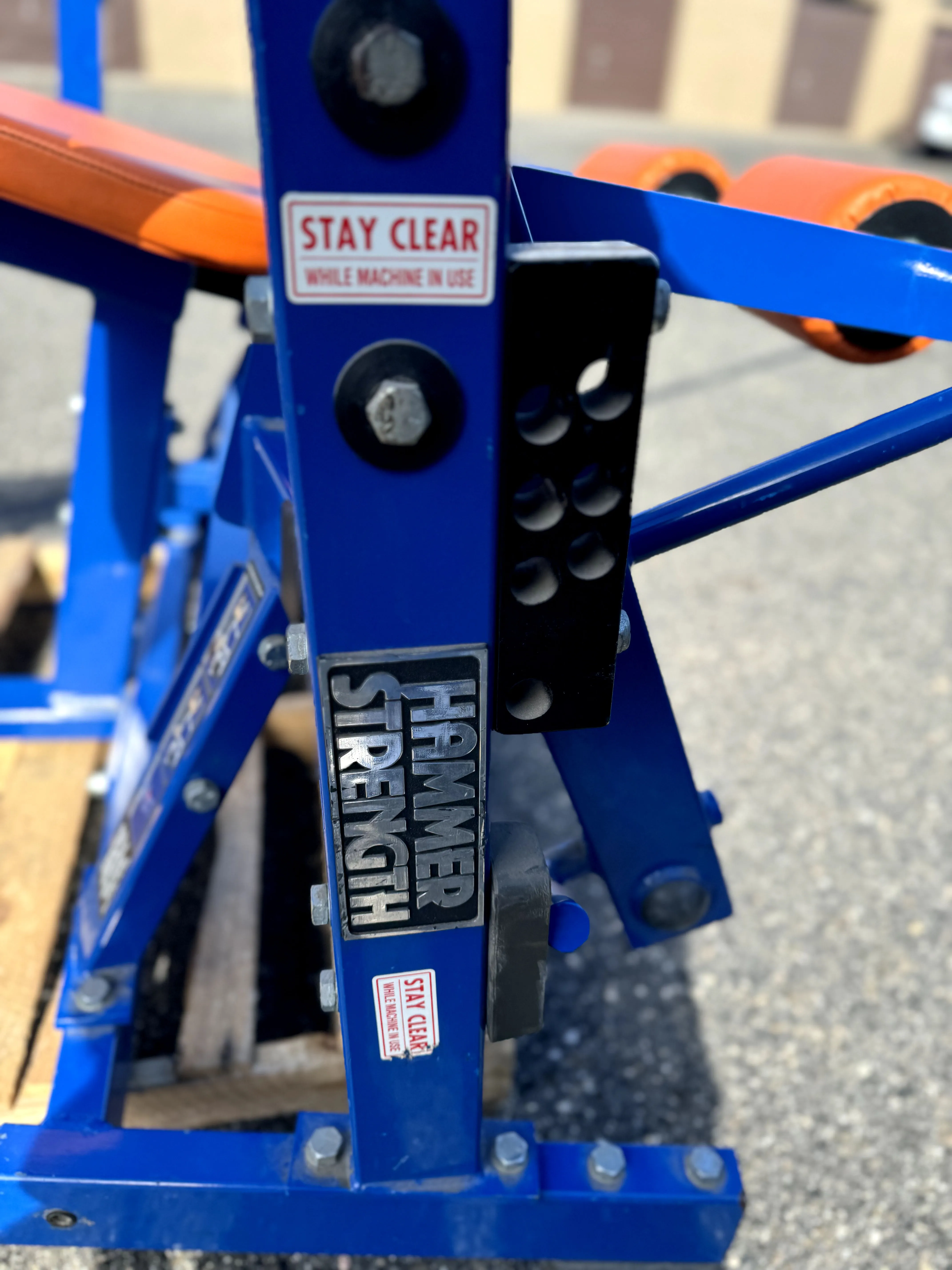 Hammer Strength Billateral Hamstring Curl thumbnail 5