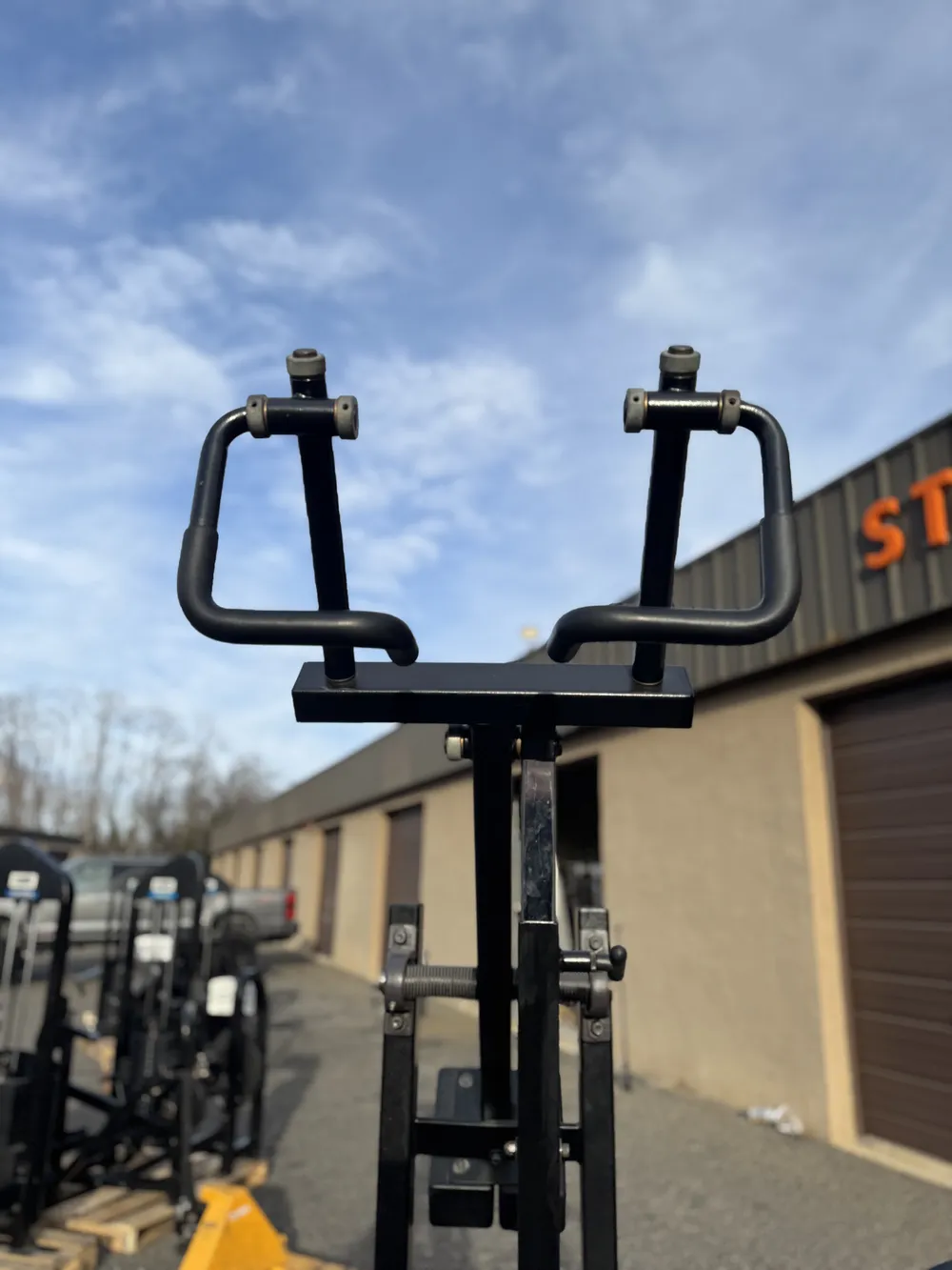 Strive Lat Pulldown thumbnail 3