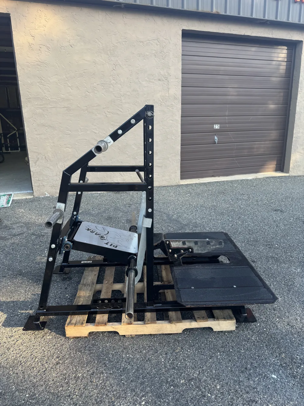 Pit Shark thumbnail 2