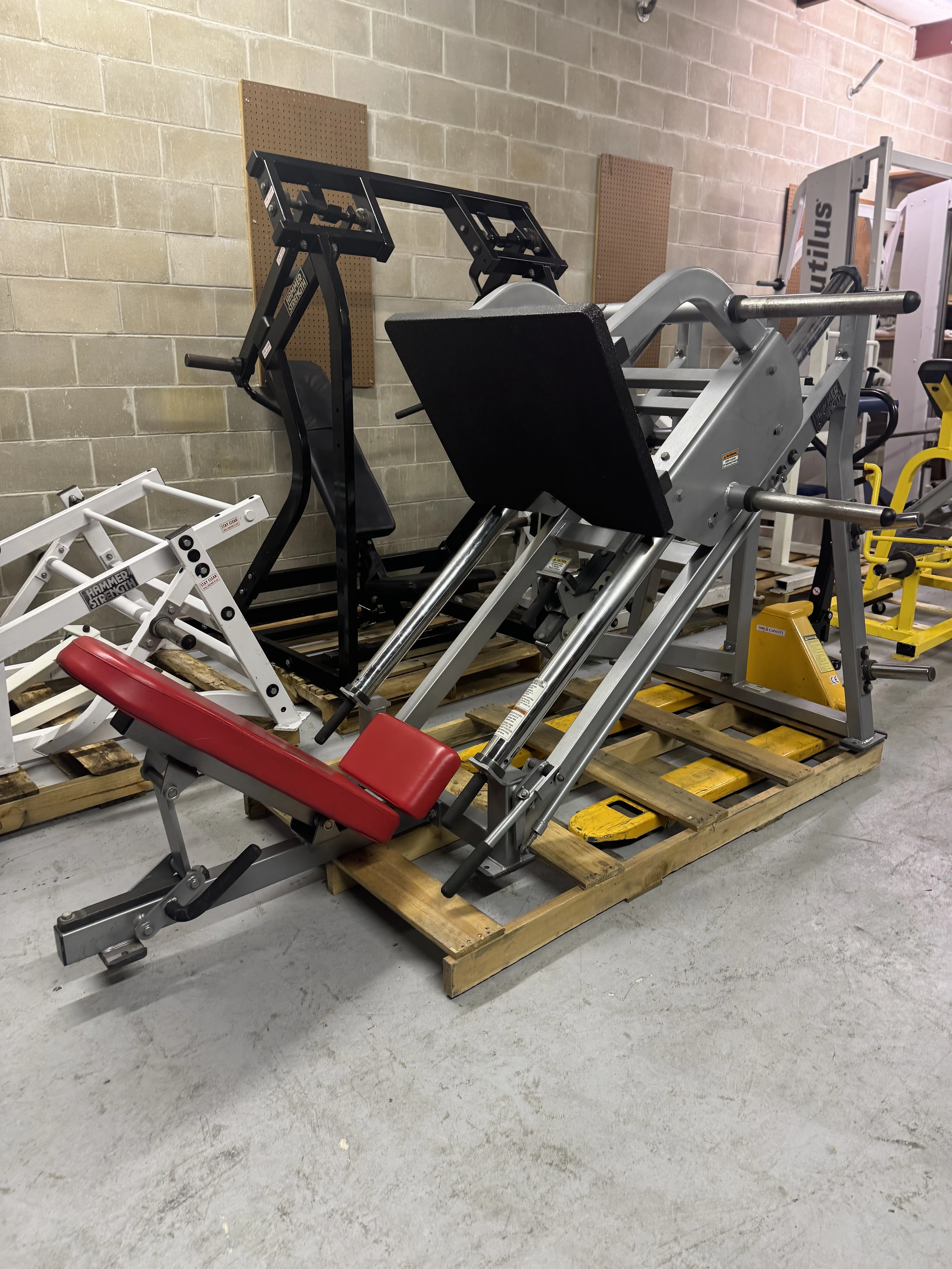 Hammer Strength Leg Press