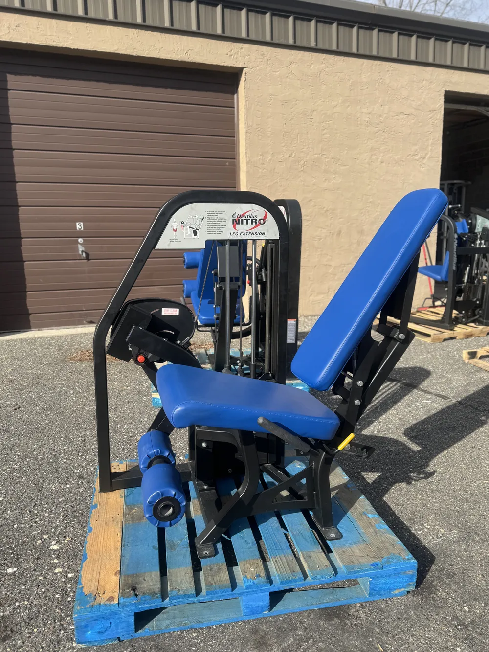 Nautilus Nitro Leg Extension