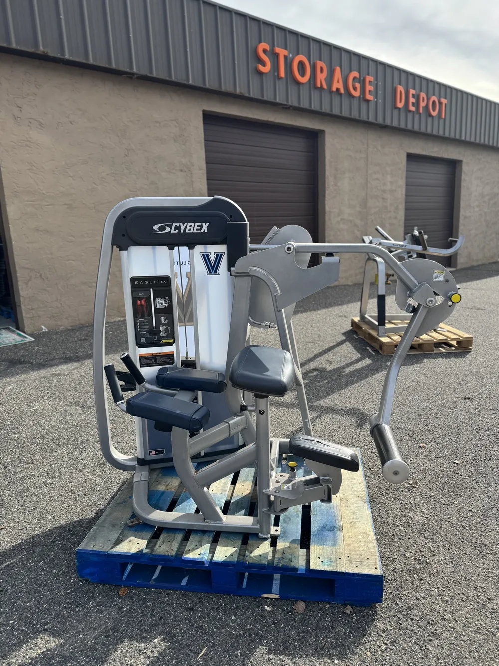 Cybex Eagle NX Glute Kickback