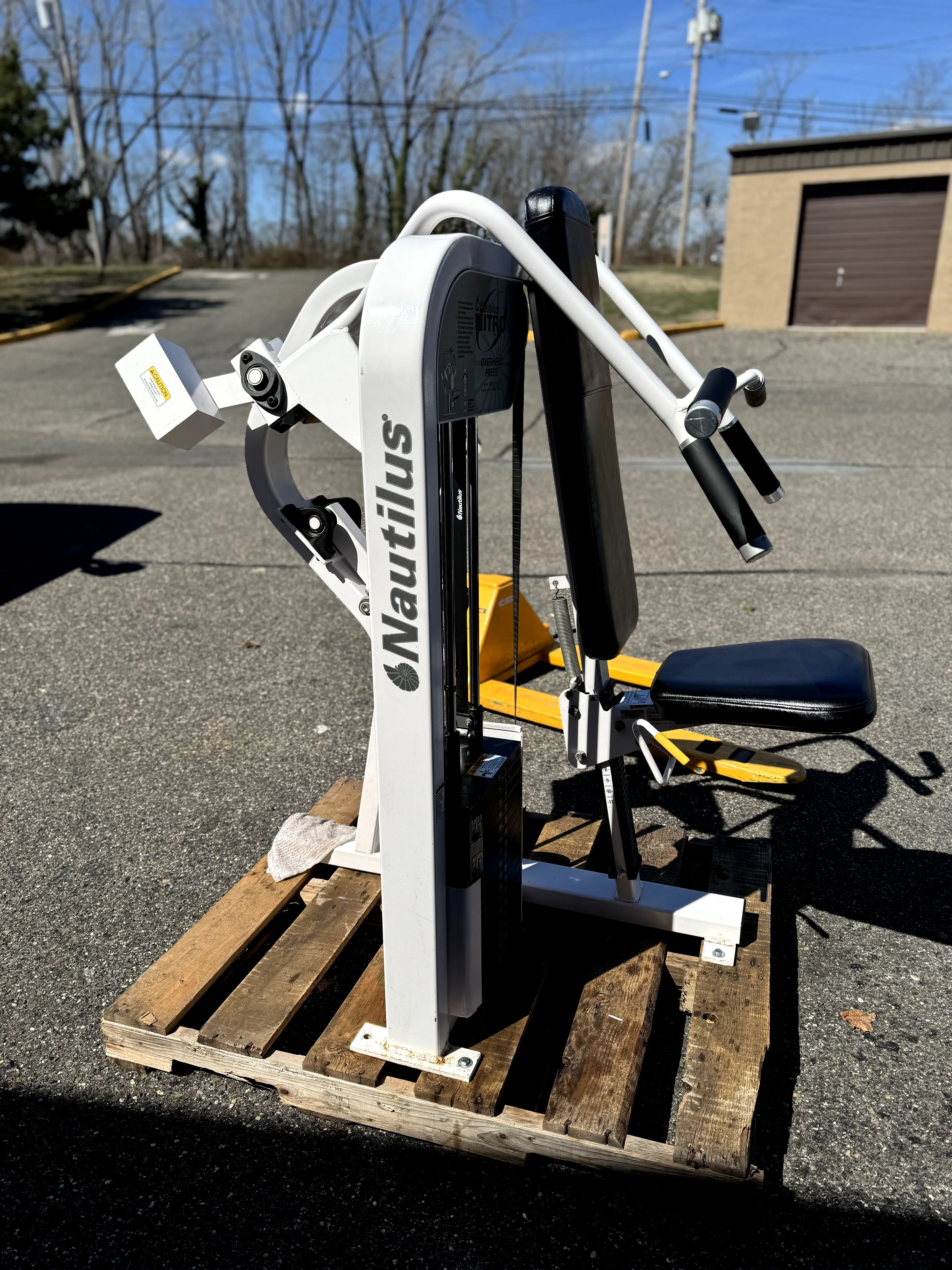 Nautilus Nitro Overhead Press thumbnail 2