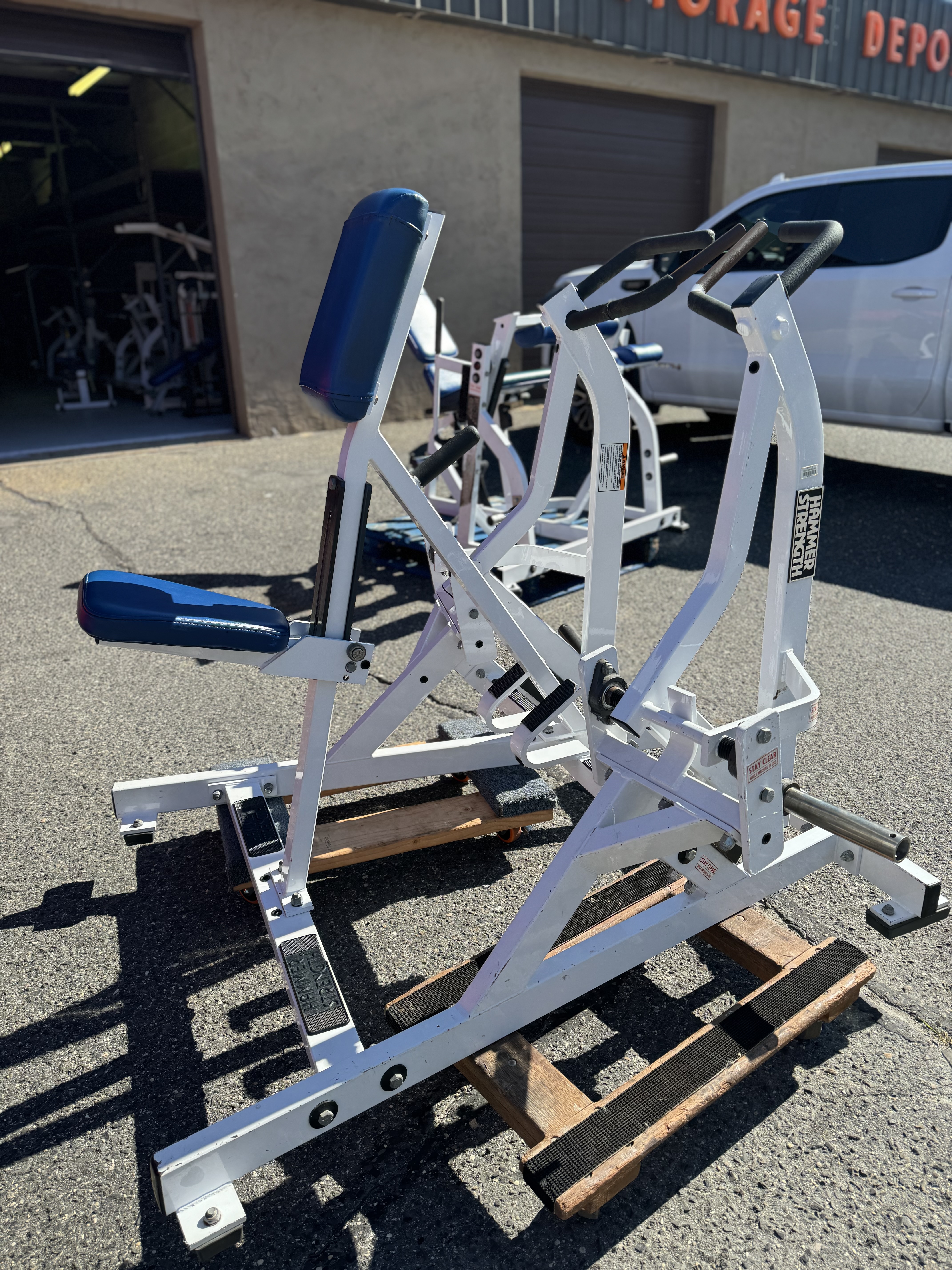 Hammer Strength ISO Row Plate Loaded